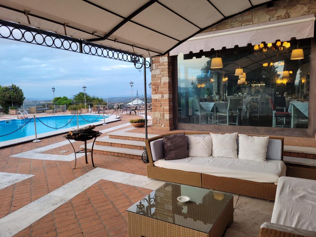 Hotel Relais Todini - Residenza D'Epoca - Luxury Historic House Exterior foto